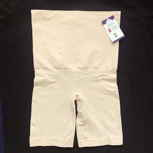 Empetua High Waisted Shaper Short Small New